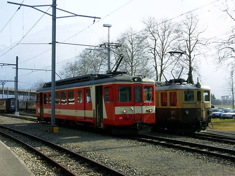 BDe 4/4 I 601
SIG/SAAS, *1953 • BDe 4/4 • 1000 mm
ex CJ - Chemins de fer du Jura
+ ABDeh 4/4 302
Interlaken-Ost
(2006: -> LEB, 2010: -> La Traction) CJ_BDe441_601+BOB_302_Inter.jpg
