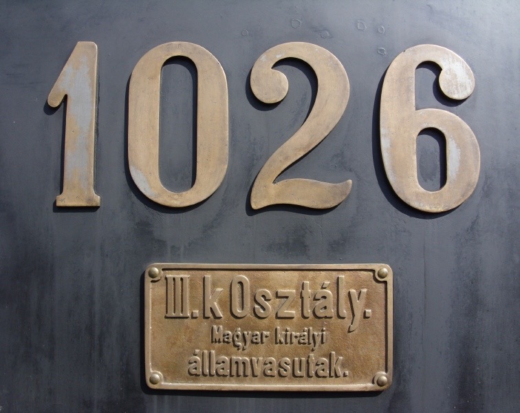 Mus-BUD_IIIk-1026_Schild.jpg