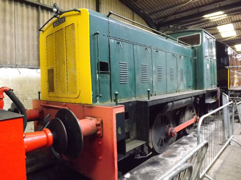 Arthur
Ruston-Hornsby, *1959 • 165DE • 0-4-0DE
ex Blue Circle Industries Plc, Dunstable Cement Works
Buckinghamshire Railway Centre BRC_V_0-4-0DE_Ruston-Hornsby.jpg