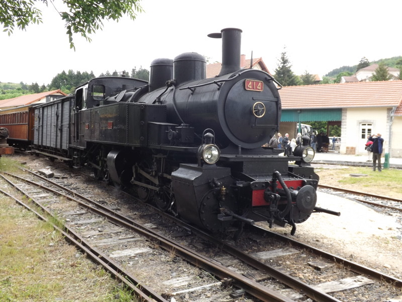 414
SACM, *1932 • 030+030 T • Mallet • 1000 mm
ex CFD Vivarais
Lamastre SNCFV_D_030+030T-414_Lamastre4.jpg