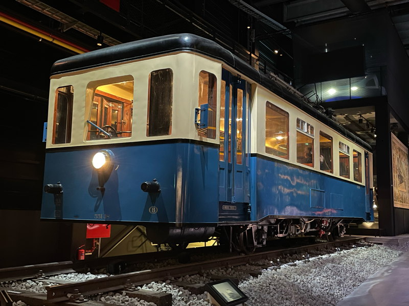 TW_VT_SNCB_551-48_d.jpg