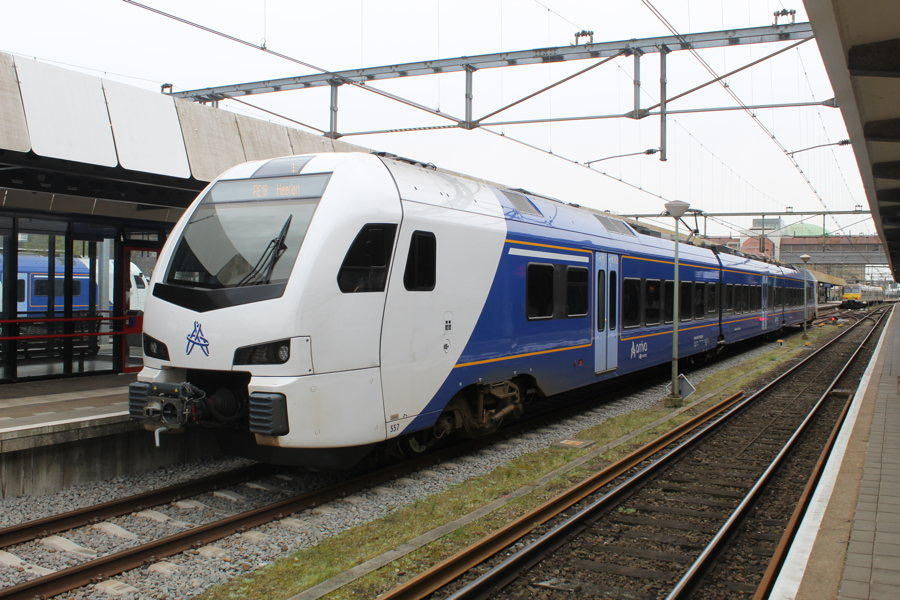557
(94 84 4 041 557-8 NL-AN)
Stadler Rail, *2016 • FLIRT 3 • 3-car • 1500 V DC / 3000 V DC / 15000 V AC
Maastricht AN_ET3_557b_FLIRT3_Maastr.JPG