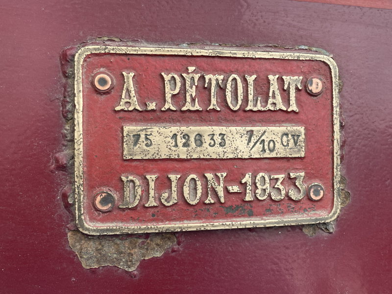 Locotracteur
Pétolat, *1933 • B-dm • 600 mm TL_V_Petolat_s.jpeg