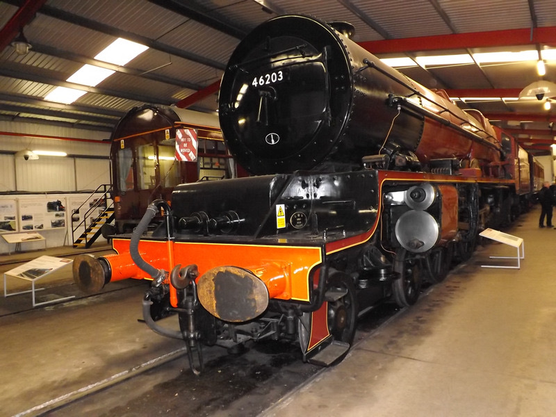 46203 Princess Margaret Rose
Crewe, *1935 • LMS 8P Princess Royal Class • 4-6-2
ex LMS - London Midland and Scottish Railway
Swanwick Junction West Shed (Midland Railway Centre) PRCLT_4-6-2_46203_WestShed0514b.jpg