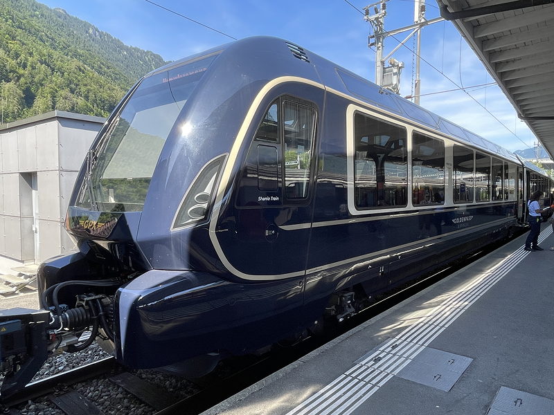 Ast 184 Shania Train
(96 85 8300 184-5 CH-MOB)
Stadler Rail, *2019 • GPX • 1000 mm / 1435 mm
GoldenPass Express
Interlaken-Ost MOB__Ast_184_GPX_Int-O.JPG