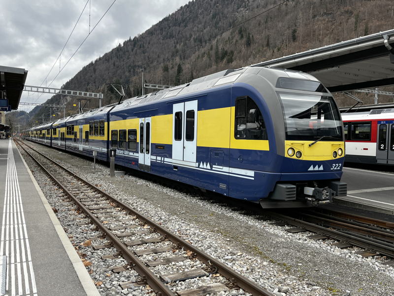 ABDeh 8/8 322
Stadler Rail, *2017 • ABDeh 8/8 • 1000 mm, Z: Riggenbach
Interlaken-Ost BOB_ABDeh88_322b_Int-O.JPG