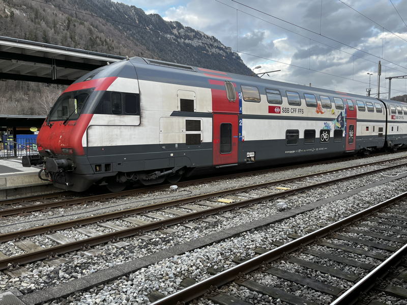 26-94 910
(Bt 50 85 26-94 910-4 CH-SBB)
FIAT-SIG/SWP/ABB • Steuerwagen IC2000
Interlaken-Ost SBB__Bt_26-94910_IC2000_Int-O.JPG
