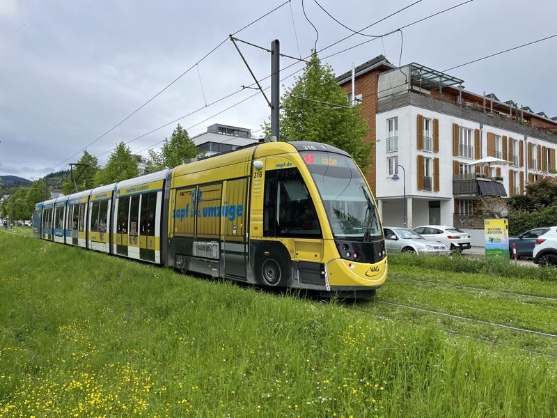 316
CAF, *2021 • Urbos 100 / GT8U • 1000 mm
Linie 3
Vaubanallee VAG_316b_Urbos_Vau.JPG