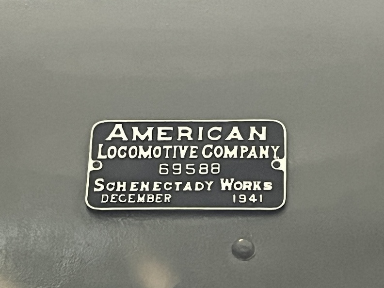 NRM_4017s_UP.JPG
